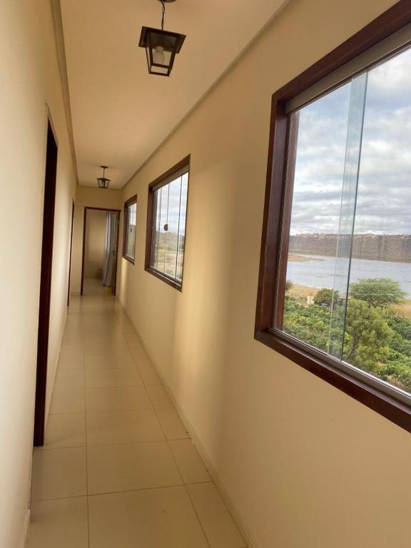 Corredor interno da hospedagem
